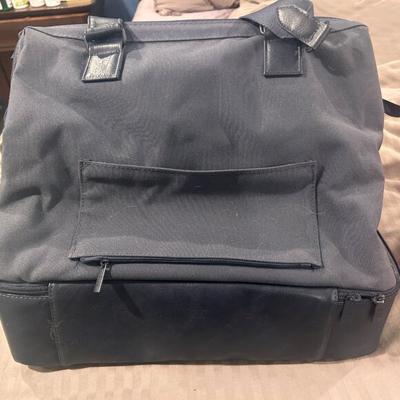 Beis: Mini Weekender in Navy - Picture 2 of 3